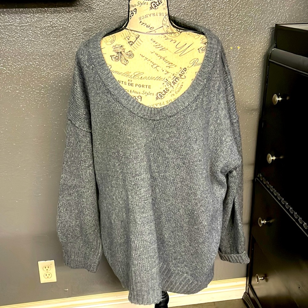 Free people extra large, super soft, deep V-neck sweater